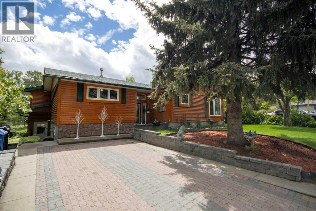 203 2 Street NE, Sundre, Alberta  T0M 1X0 - Photo 3 - A2300759
