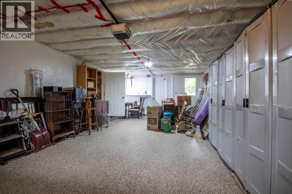 203 2 Street NE, Sundre, Alberta  T0M 1X0 - Photo 38 - A2300759