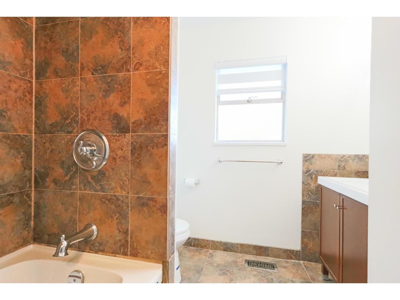 10833 85a Avenue, Fraser Canyon, Delta, British Columbia  V4C 2V2 - Photo 13 - R3151107