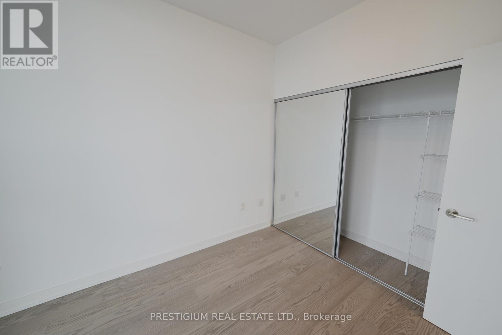 1804 - 11 Wellesley Street, Toronto, Ontario  M4Y 0G4 - Photo 3 - C13618934