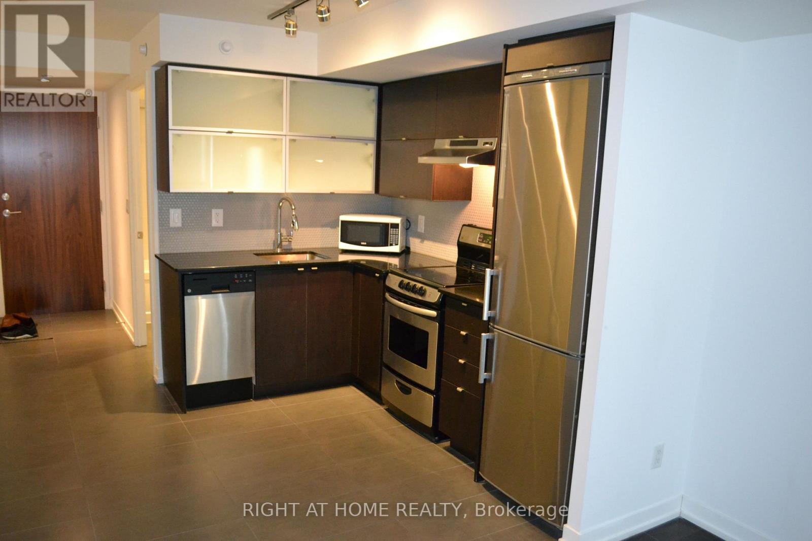 207 - 170 Fort York Boulevard, Toronto, Ontario  M5V 0E6 - Photo 5 - C13618978