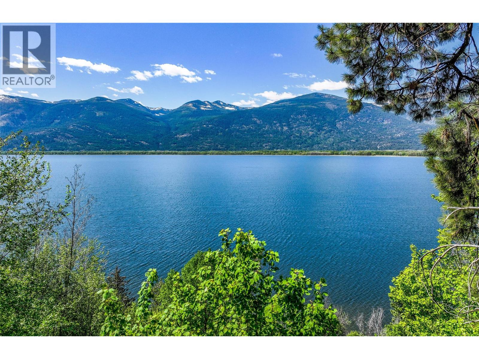 8281 Hwy 3a, Sirdar, British Columbia  V0B 2C0 - Photo 15 - 10385236