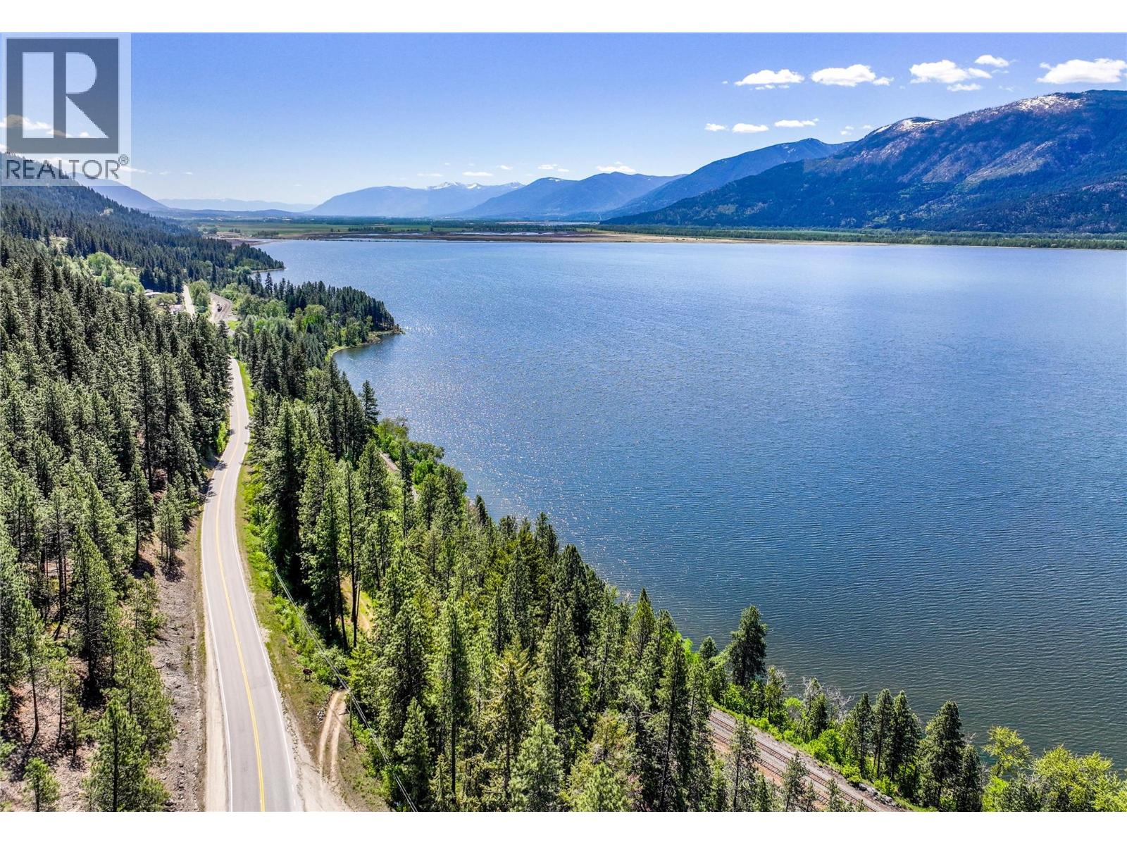 8281 Hwy 3a, Sirdar, British Columbia  V0B 2C0 - Photo 2 - 10385236