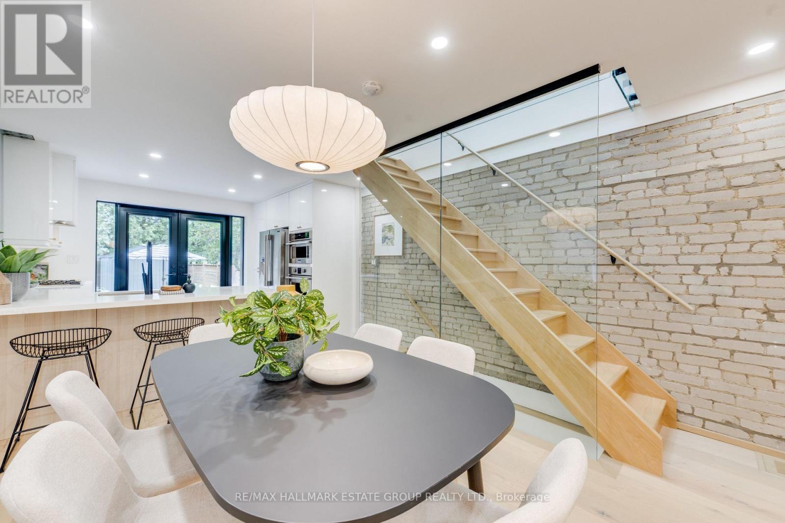 664 Rhodes Avenue, Toronto, Ontario  M4J 4X6 - Photo 10 - E13618956