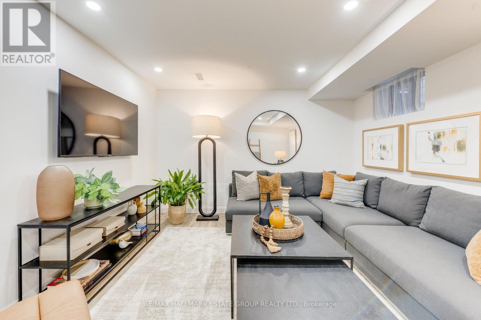 664 Rhodes Avenue, Toronto, Ontario  M4J 4X6 - Photo 33 - E13618956
