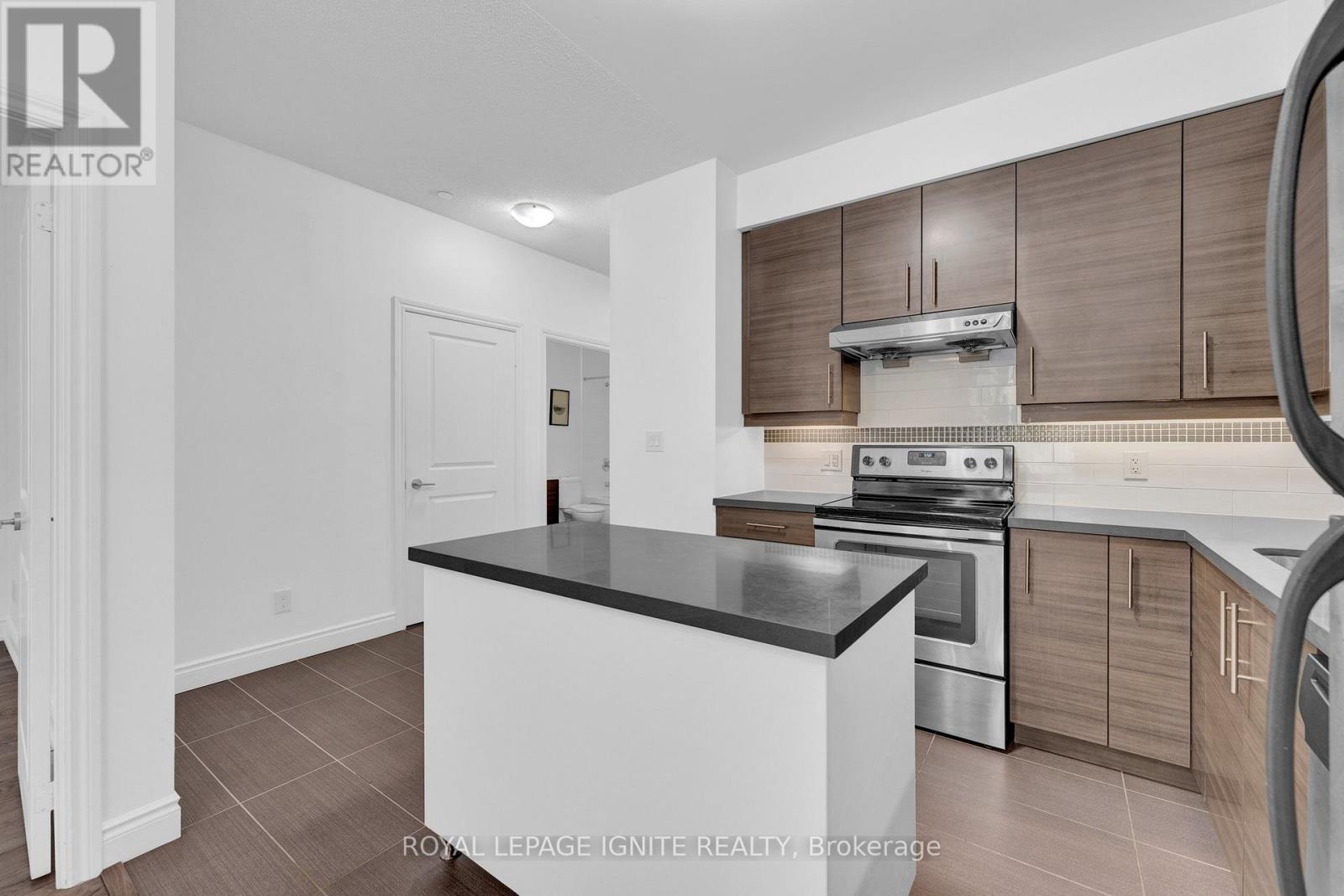 102 - 277 South Park Road, Markham, Ontario  L3T 0B7 - Photo 13 - N13618926