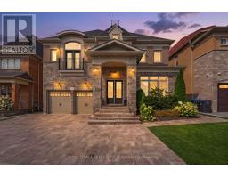 118 COASTLINE DRIVE, Brampton, Ontario
