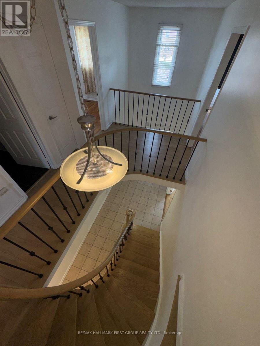 6 Carruthers Crescent, Barrie, Ontario L4M 6A5 - Photo 5 - S13615078
