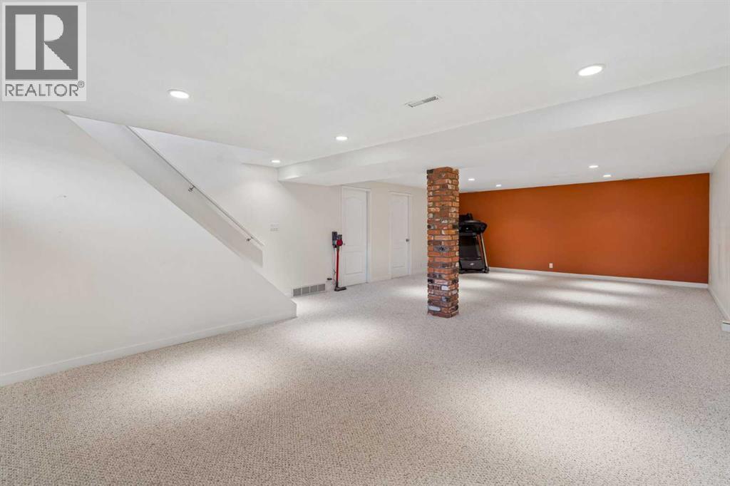 856 Lake Twintree Crescent SE, Calgary, Alberta  T2J 2W3 - Photo 32 - A2325727