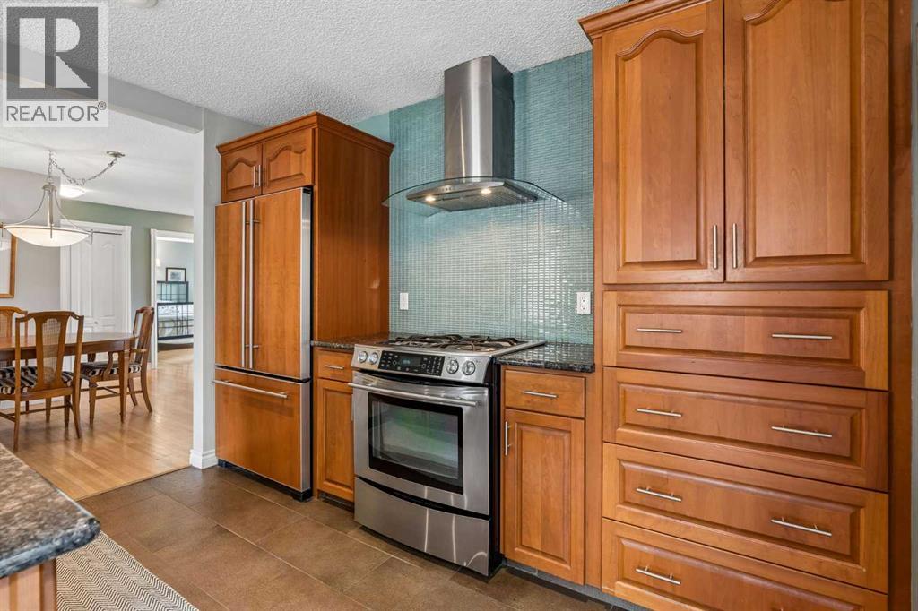 856 Lake Twintree Crescent SE, Calgary, Alberta  T2J 2W3 - Photo 15 - A2325727