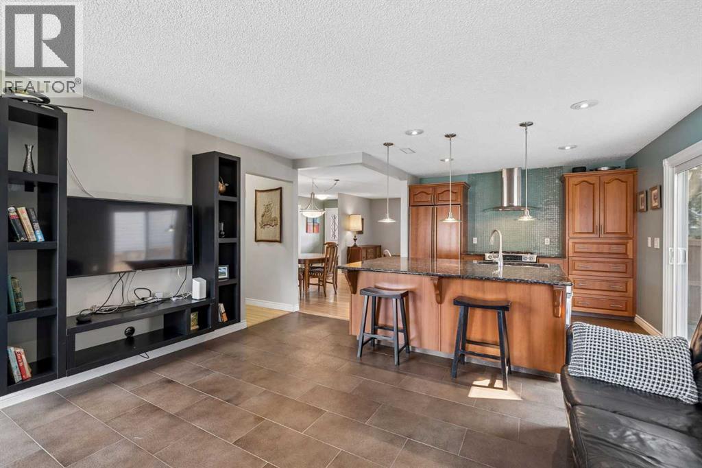 856 Lake Twintree Crescent SE, Calgary, Alberta  T2J 2W3 - Photo 20 - A2325727