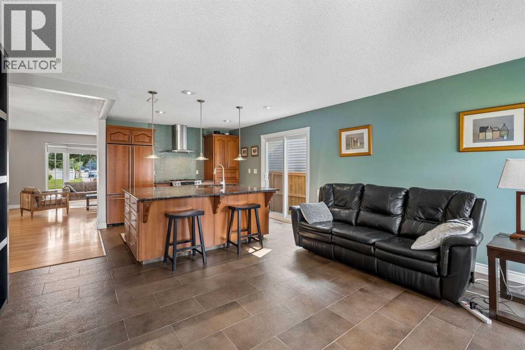 856 Lake Twintree Crescent SE, Calgary, Alberta  T2J 2W3 - Photo 19 - A2325727