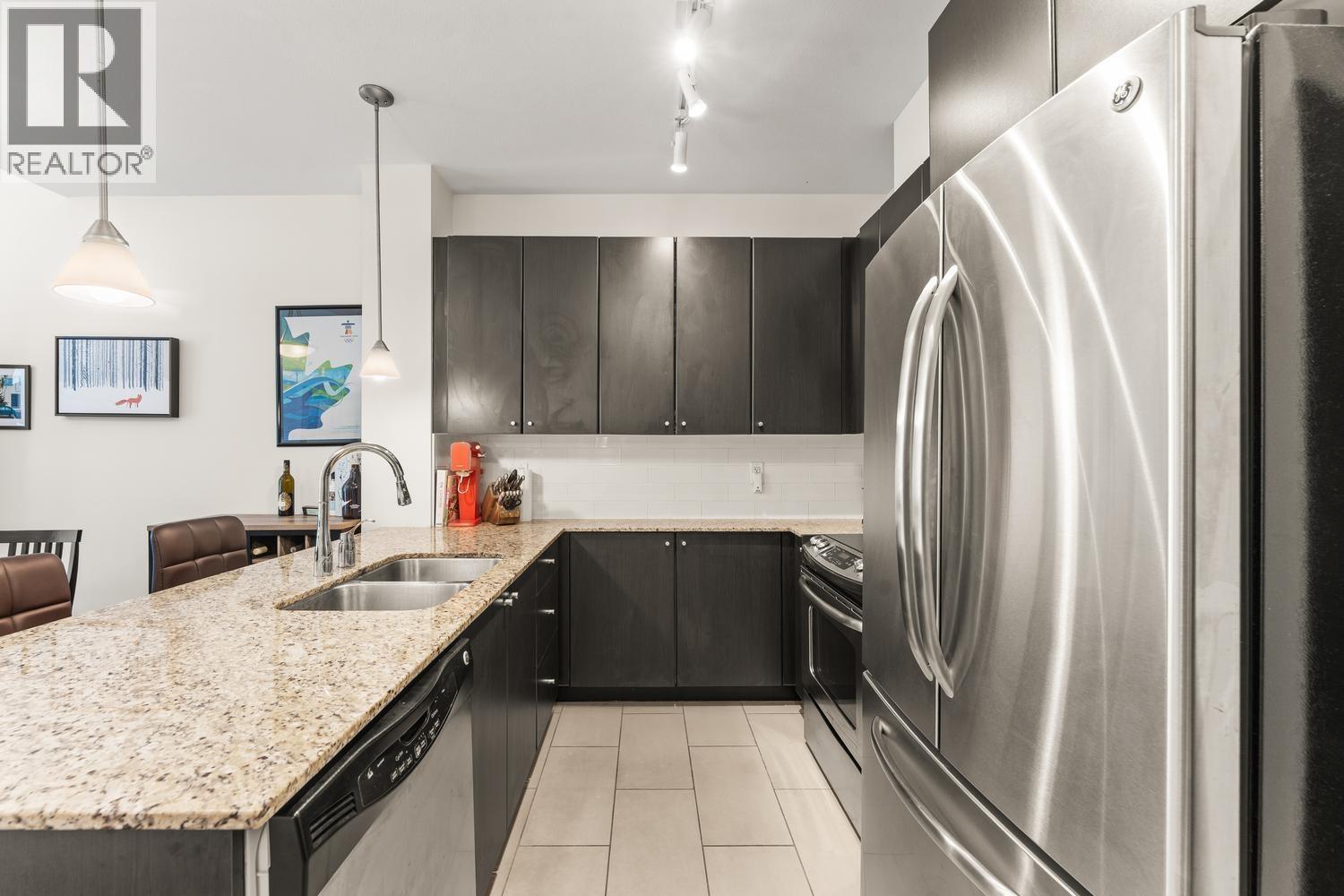 402 245 Ross Drive, New Westminster, British Columbia  V3L 0C6 - Photo 7 - R3150979