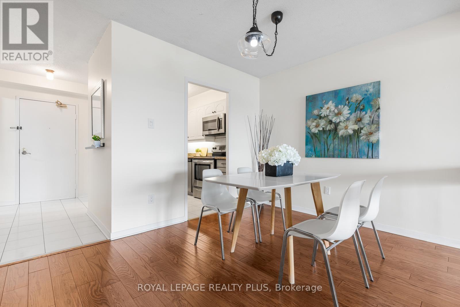 1206 - 1359 White Oaks Boulevard, Oakville, Ontario  L6H 2R8 - Photo 6 - W13619032