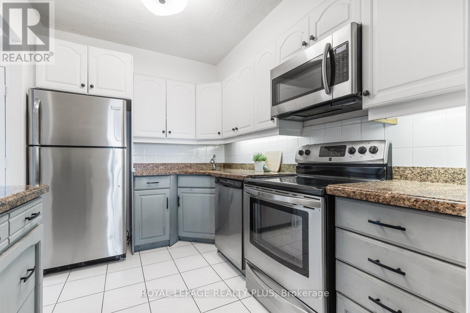 1206 - 1359 White Oaks Boulevard, Oakville, Ontario  L6H 2R8 - Photo 8 - W13619032