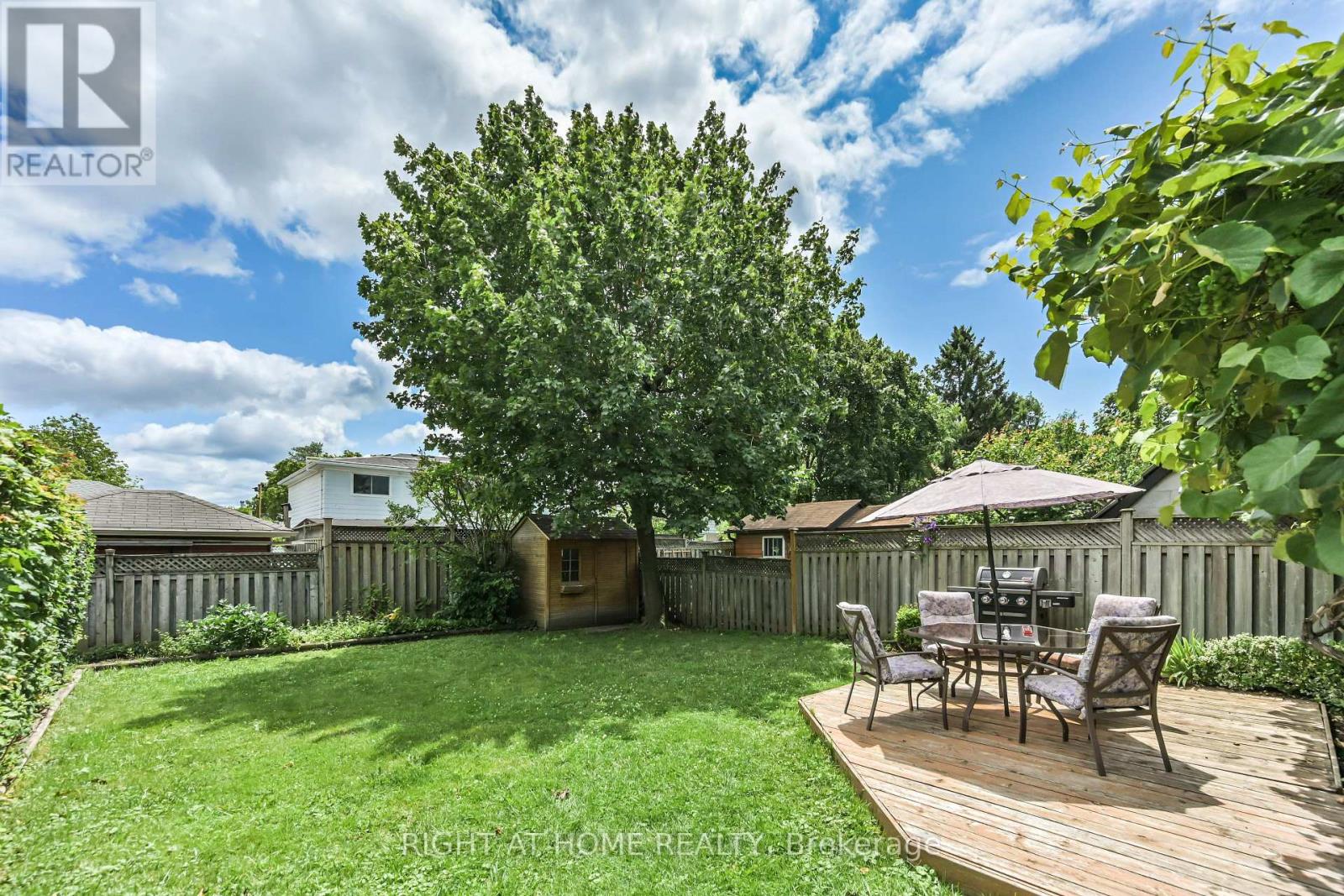 1728 Pickmere Court, Mississauga (Applewood), Ontario  L4X 1Z4 - Photo 14 - W13619042