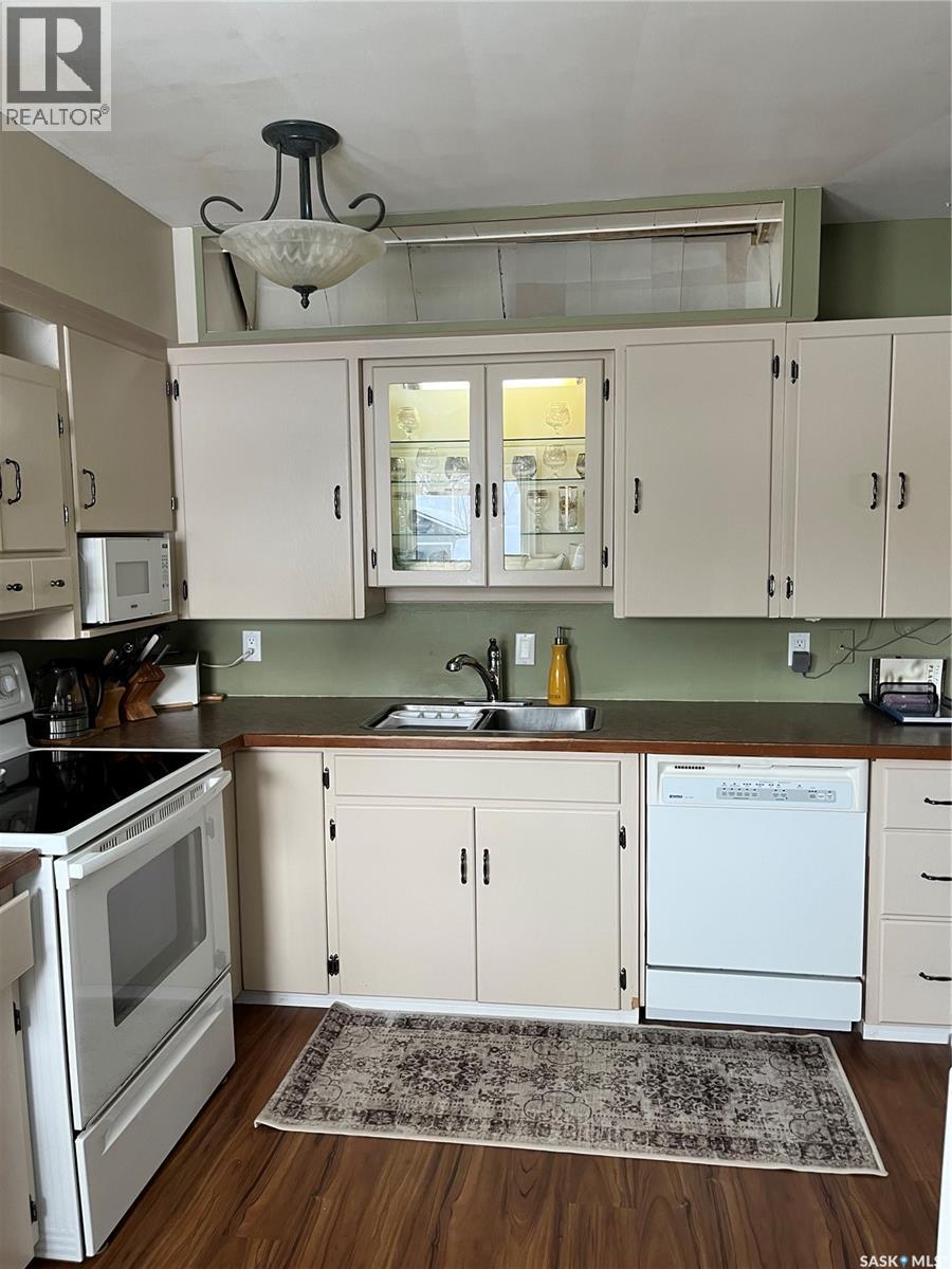 912 107th Avenue, Tisdale, Saskatchewan  S0E 1T0 - Photo 6 - SK044035