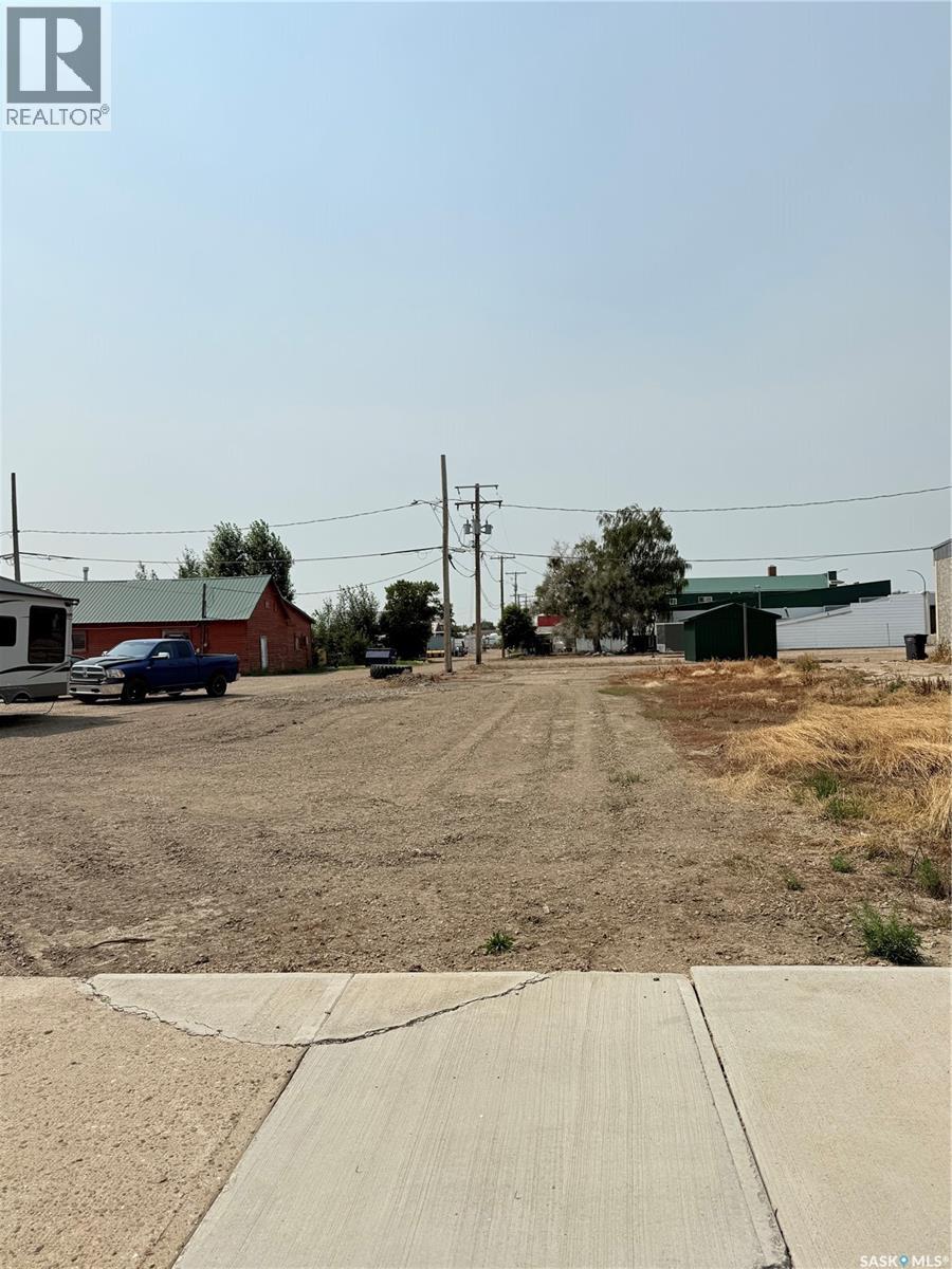 255 Centre Street, Shaunavon, Saskatchewan  S0N 2M0 - Photo 1 - SK043872