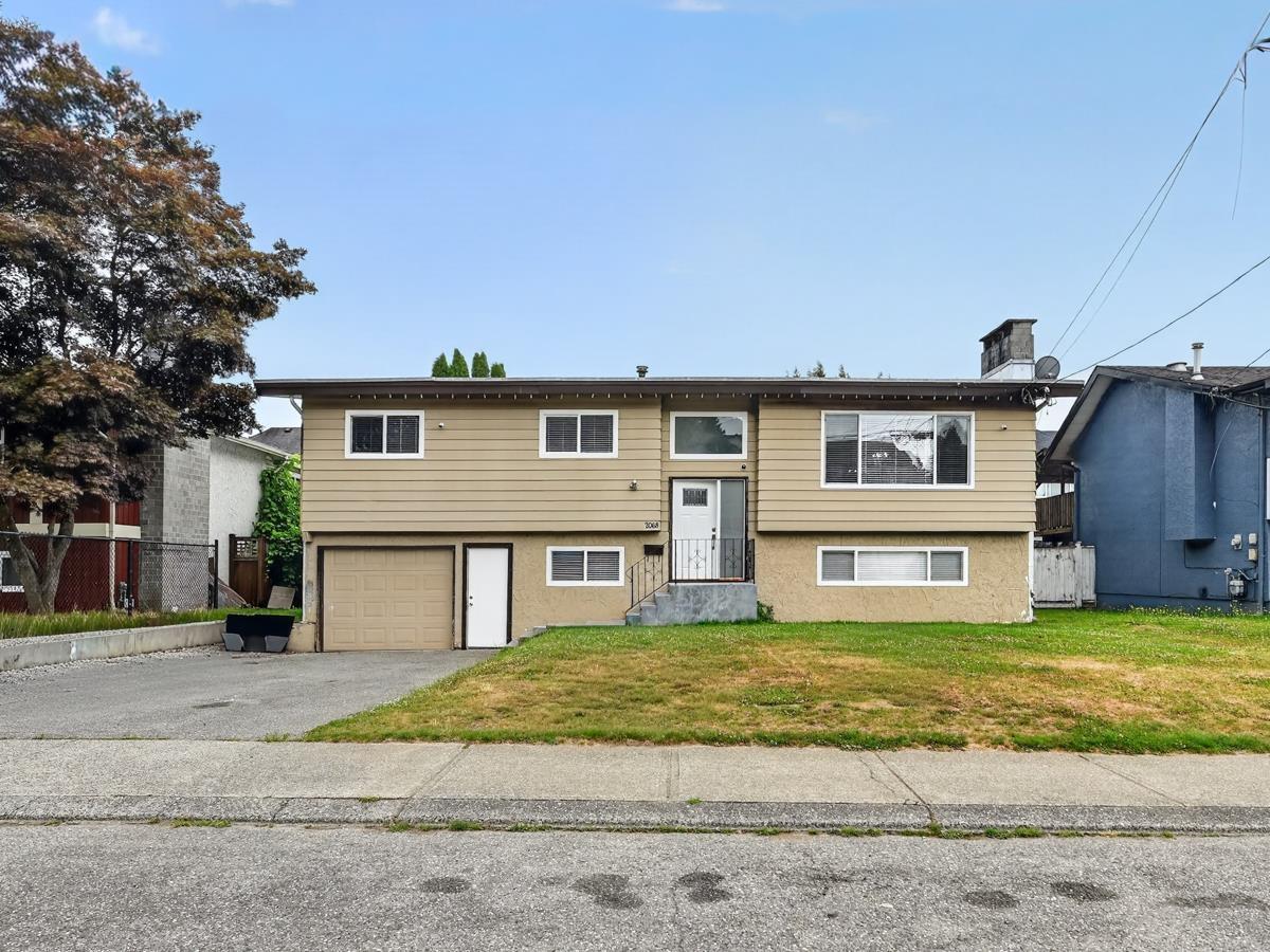 2068 Ridgeway Street, Abbotsford, British Columbia  V2T 3X7 - Photo 1 - R3151049