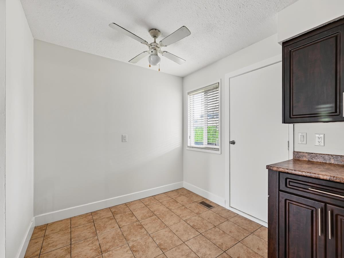 2068 Ridgeway Street, Abbotsford, British Columbia  V2T 3X7 - Photo 8 - R3151049