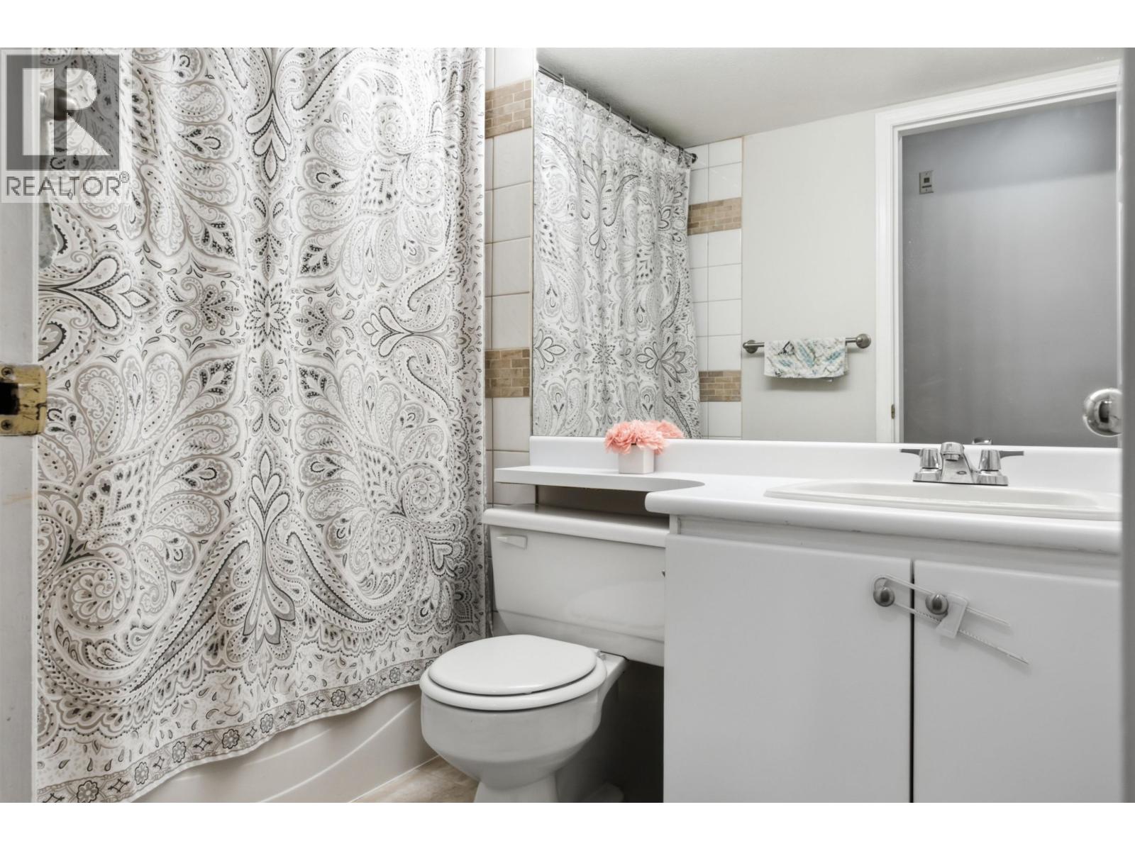 303 106 W Kings Road, North Vancouver, British Columbia  V7N 2L8 - Photo 17 - R3150253