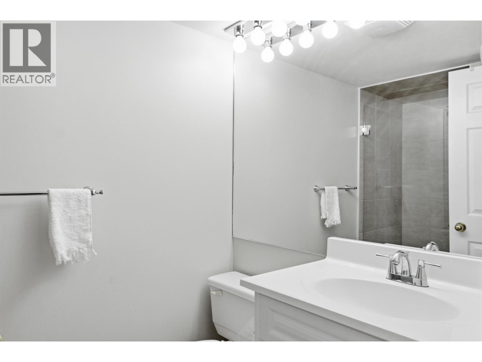 303 106 W Kings Road, North Vancouver, British Columbia  V7N 2L8 - Photo 13 - R3150253