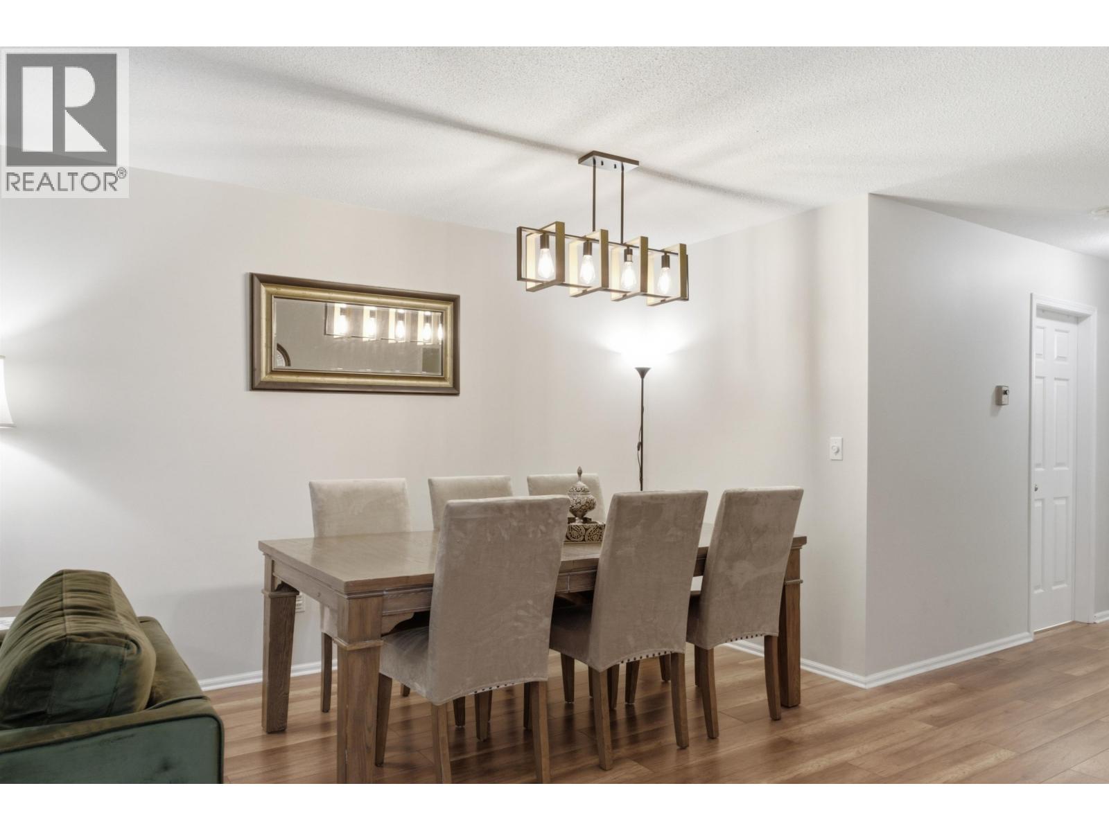 303 106 W Kings Road, North Vancouver, British Columbia  V7N 2L8 - Photo 4 - R3150253