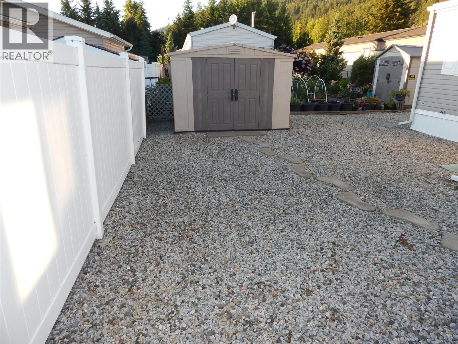 724 Devon Street Unit# Unit  #55, Creston, British Columbia  V0B 1G6 - Photo 4 - 10391053