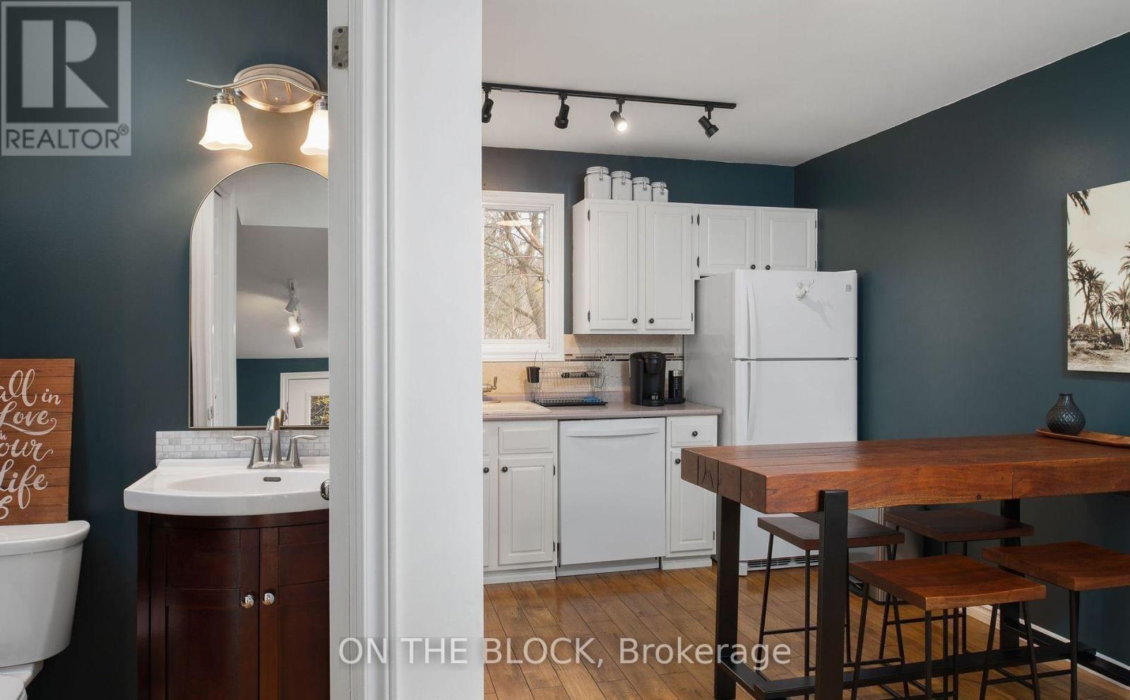 Rear - 215 Main Street N, Newmarket, Ontario  L3Y 9B1 - Photo 4 - N13619106