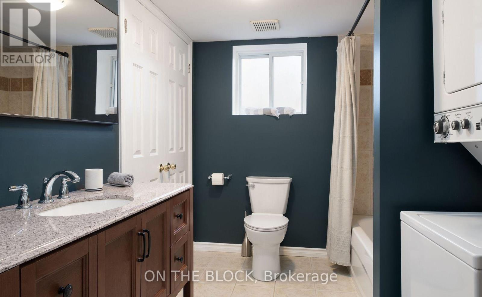 Rear - 215 Main Street N, Newmarket, Ontario  L3Y 9B1 - Photo 6 - N13619106