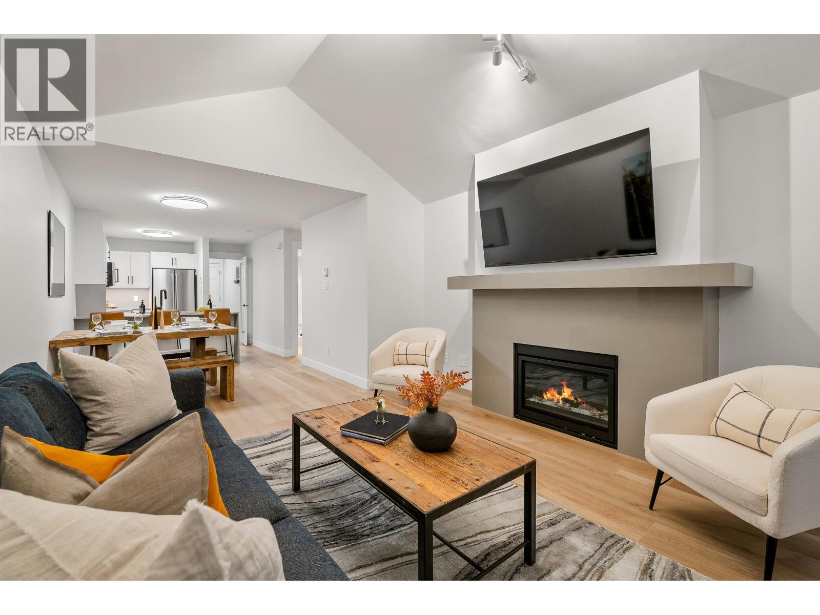 21 4890 Painted Cliff Road, Whistler, British Columbia  V8E 1C9 - Photo 4 - R3151112