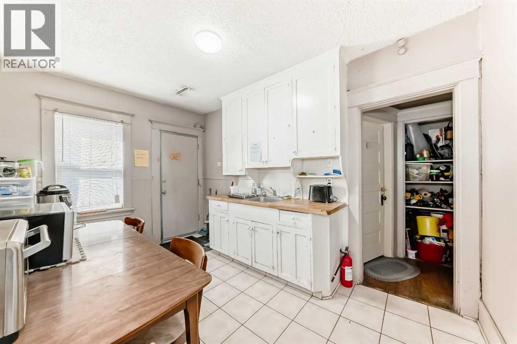 1227 13 Avenue Sw, Calgary, Alberta  T3C 0T2 - Photo 5 - A2308726