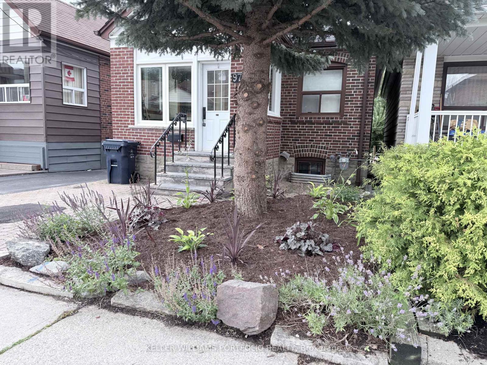 97 Livingstone Avenue, Toronto, Ontario  M6E 2L7 - Photo 3 - W13619158
