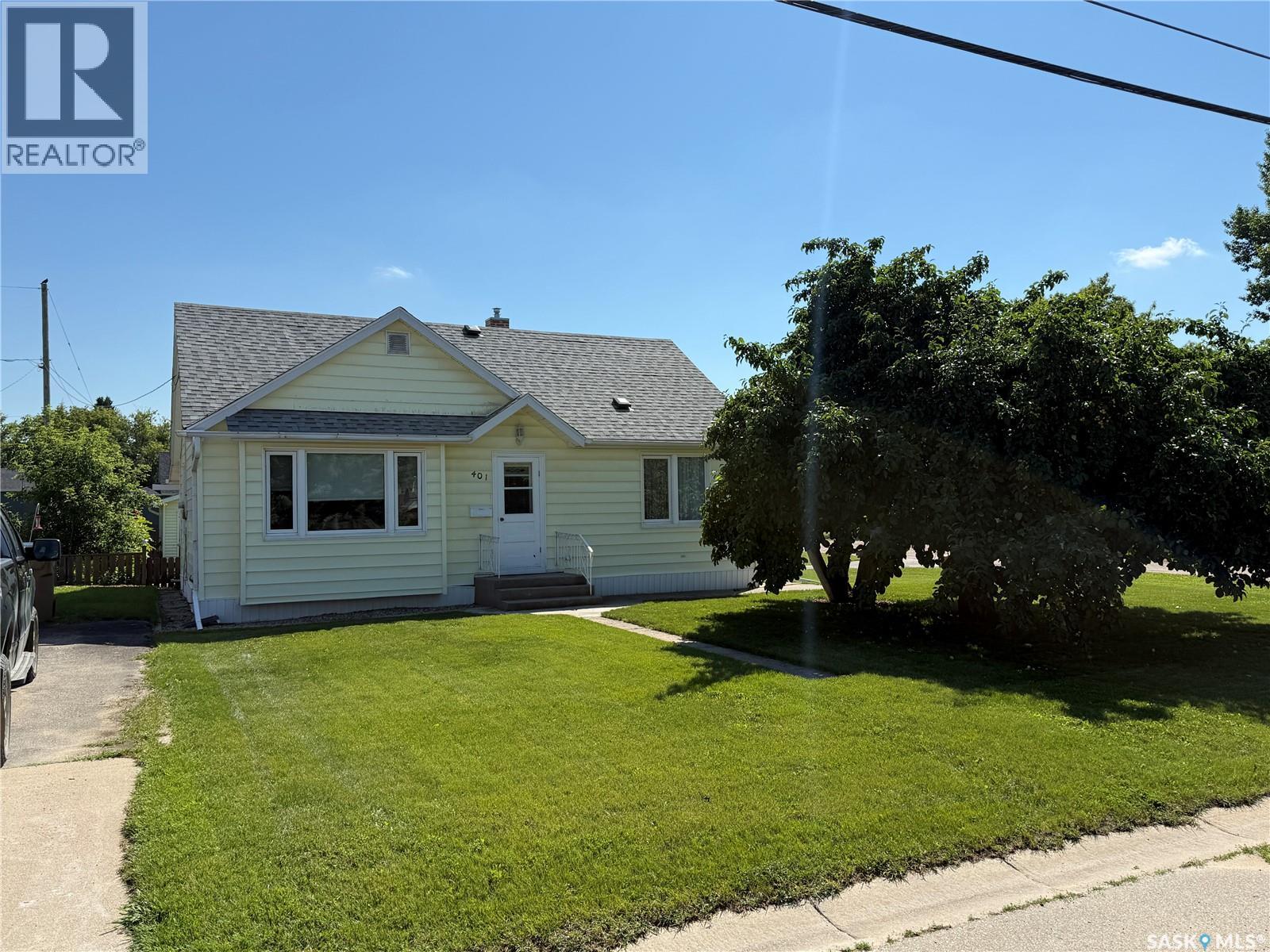 401 2nd AVENUE E, Shellbrook, Saskatchewan