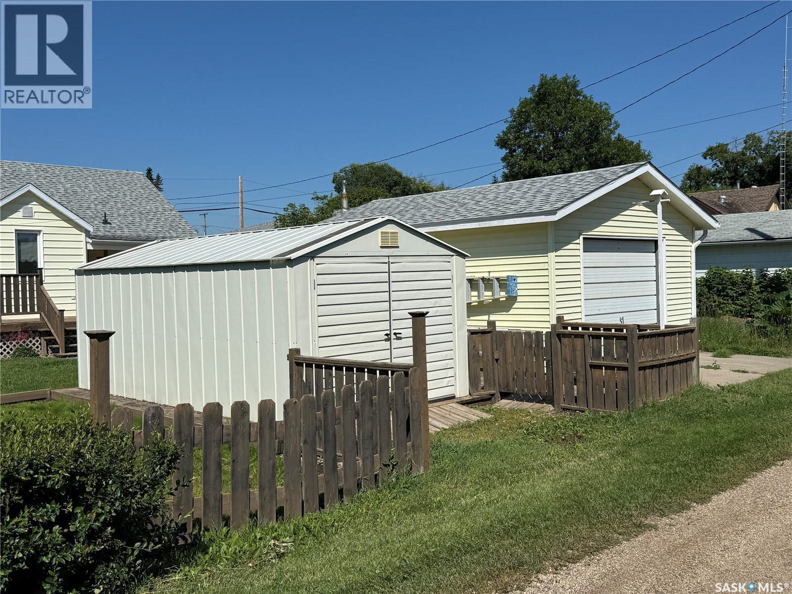 401 2nd Avenue E, Shellbrook, Saskatchewan  S0J 2E0 - Photo 22 - SK044049