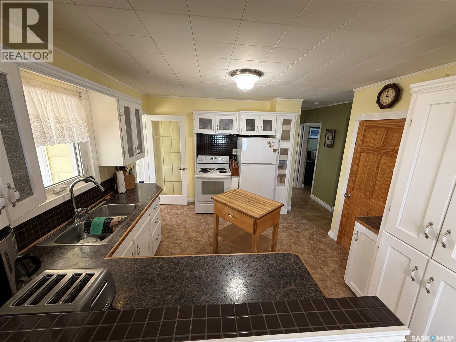 401 2nd Avenue E, Shellbrook, Saskatchewan  S0J 2E0 - Photo 4 - SK044049