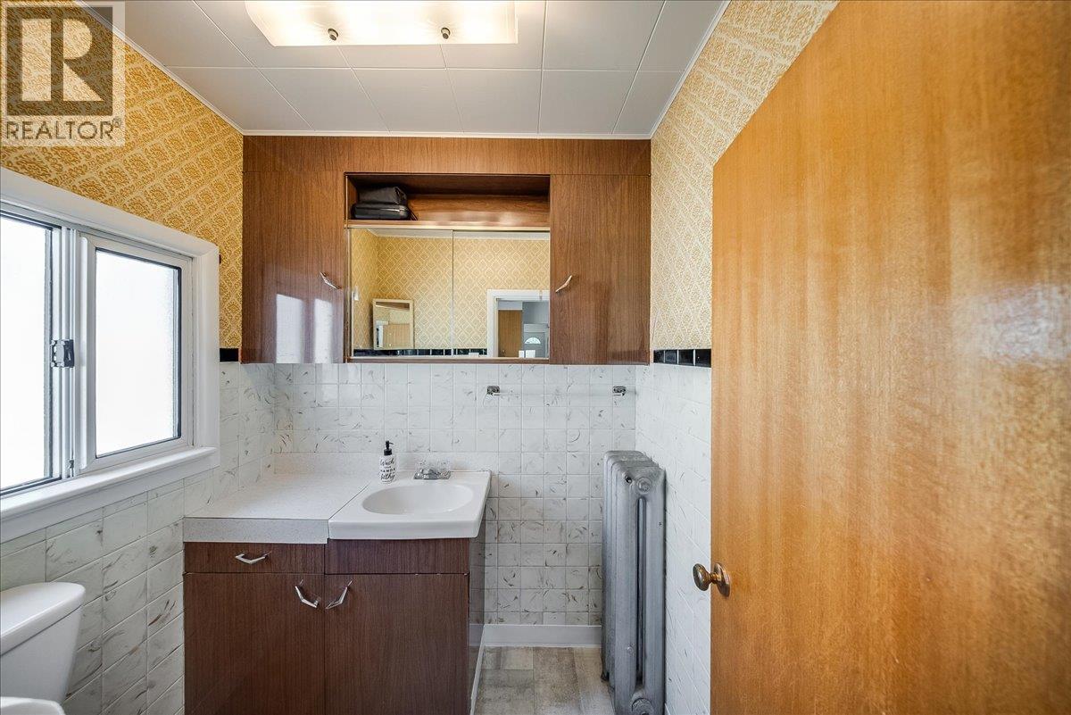 1109 Nelson Avenue, Trail, British Columbia  V1R 3H4 - Photo 15 - 10396164