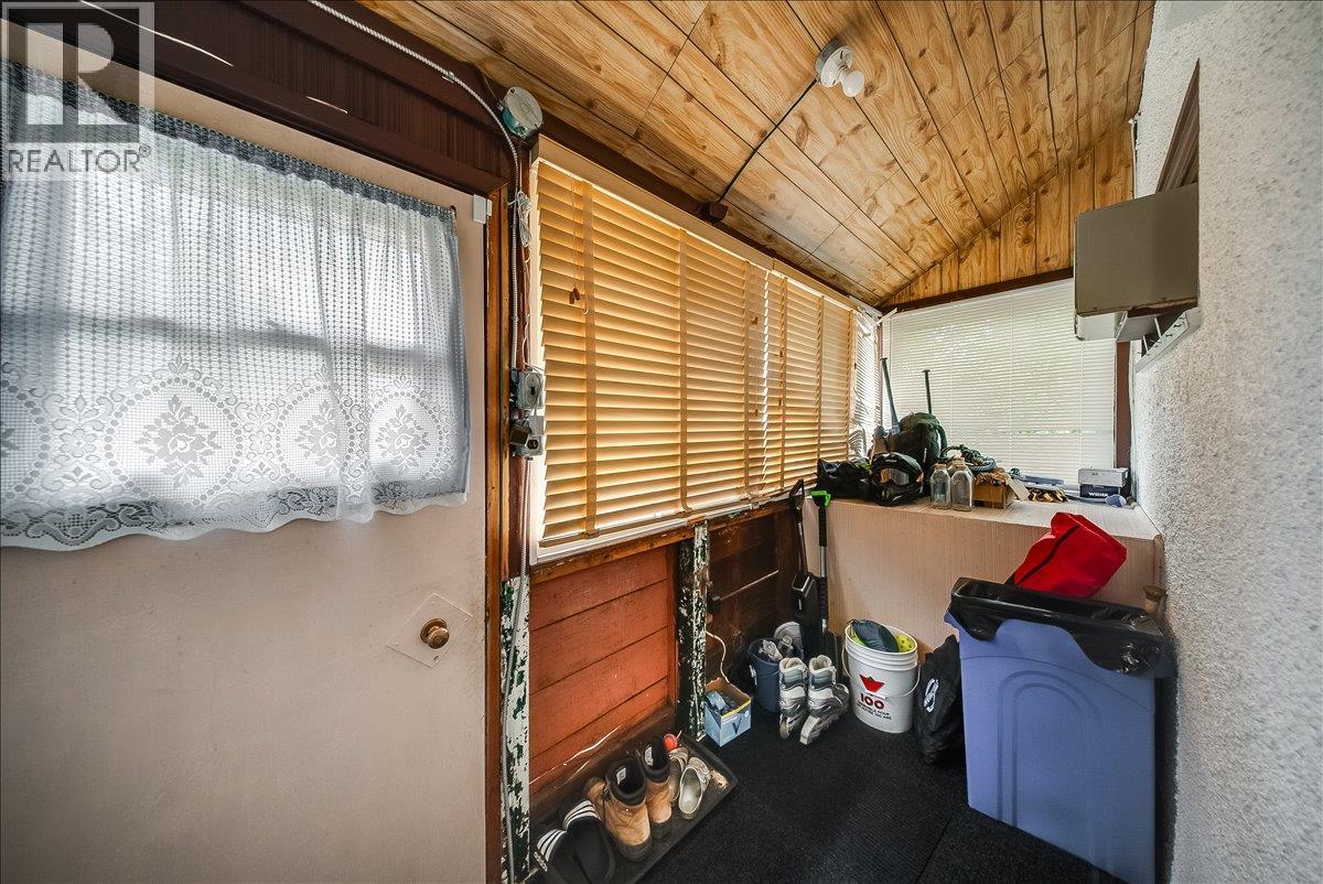 1109 Nelson Avenue, Trail, British Columbia  V1R 3H4 - Photo 16 - 10396164