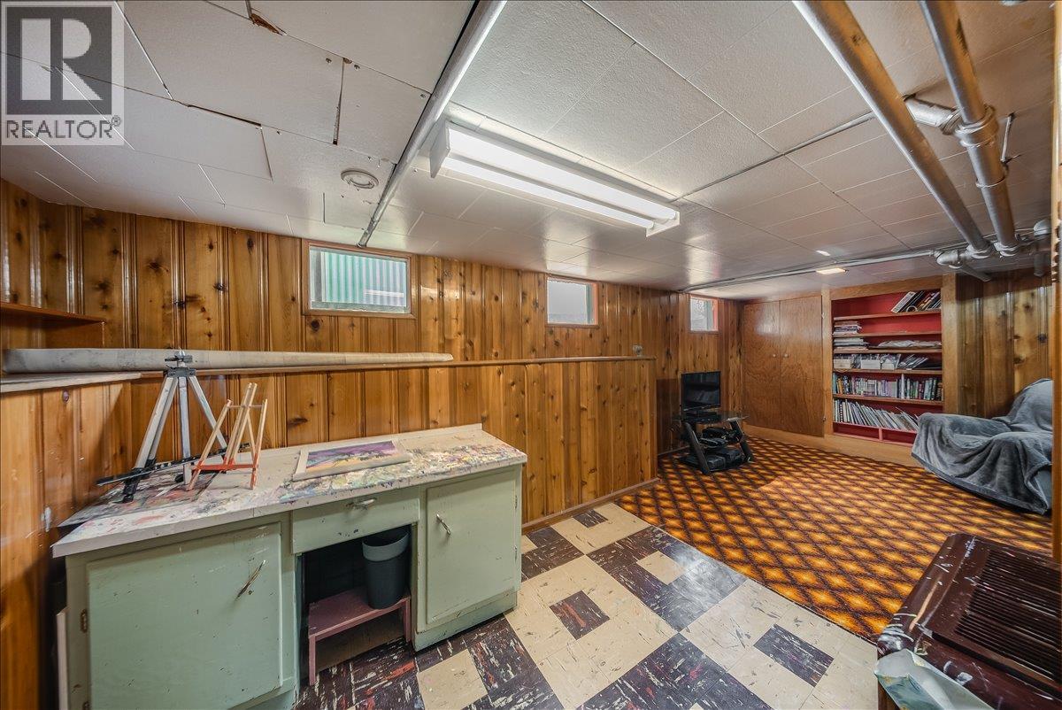 1109 Nelson Avenue, Trail, British Columbia  V1R 3H4 - Photo 30 - 10396164