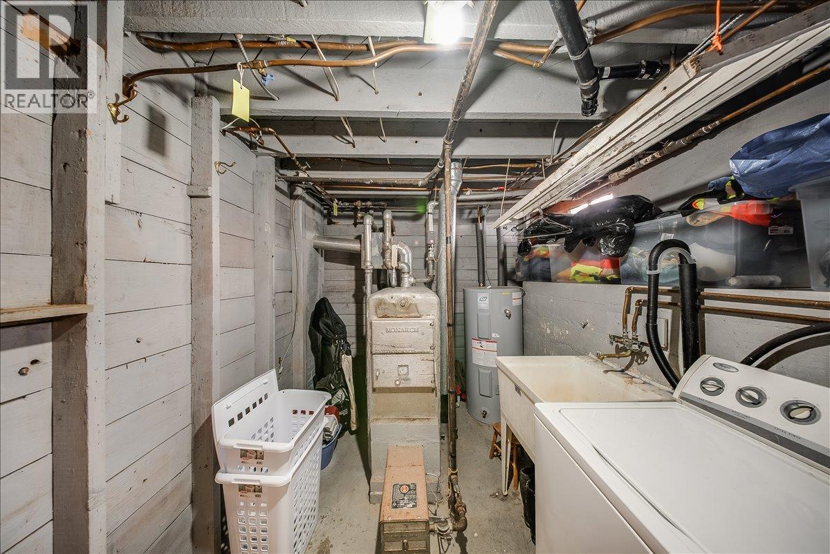 1109 Nelson Avenue, Trail, British Columbia  V1R 3H4 - Photo 32 - 10396164