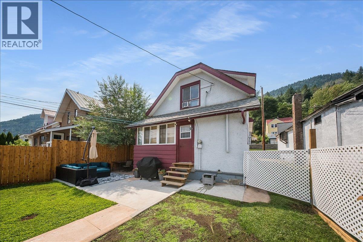 1109 Nelson Avenue, Trail, British Columbia  V1R 3H4 - Photo 42 - 10396164