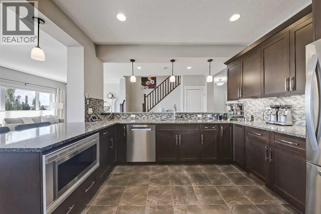 64 Heritage Green, Cochrane, Alberta  T4C 0L3 - Photo 15 - A2324432