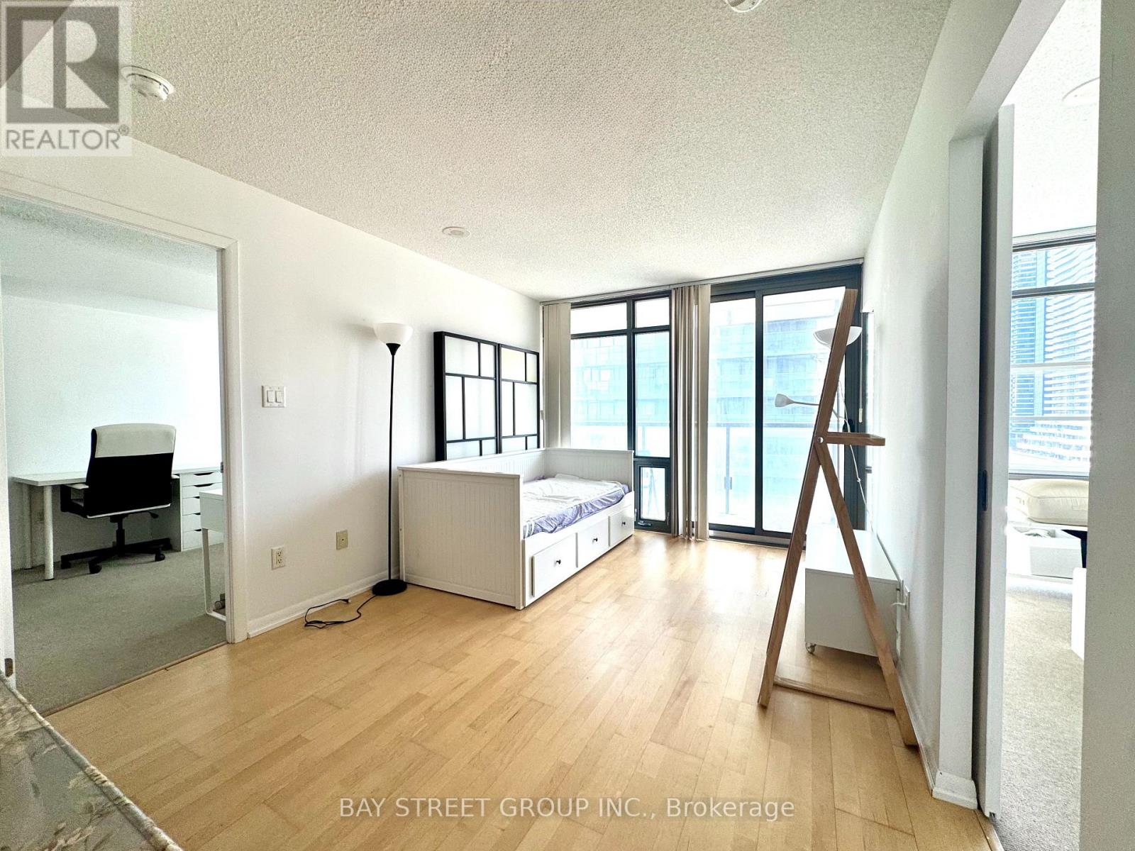 1309 - 38 Grenville Street, Toronto, Ontario  M4Y 1A5 - Photo 7 - C13619244