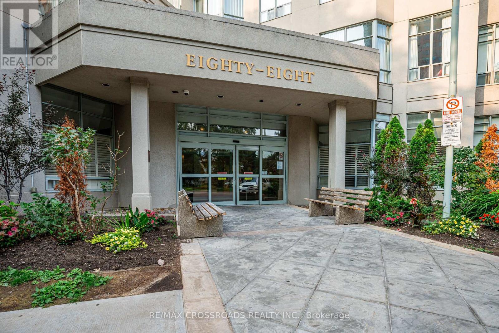 1714 - 88 Corporate Drive, Toronto, Ontario  M1H 3G6 - Photo 2 - E13619204