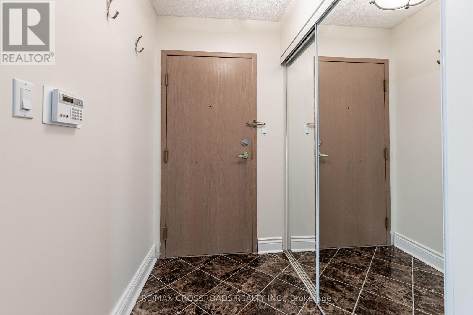1714 - 88 Corporate Drive, Toronto, Ontario  M1H 3G6 - Photo 5 - E13619204