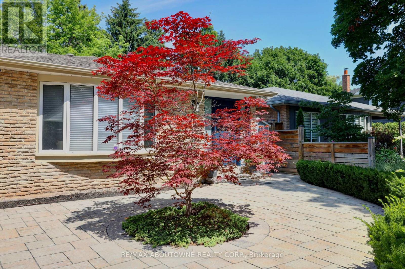 497 Anthony Drive, Oakville, Ontario  L6J 2K6 - Photo 2 - W13619198