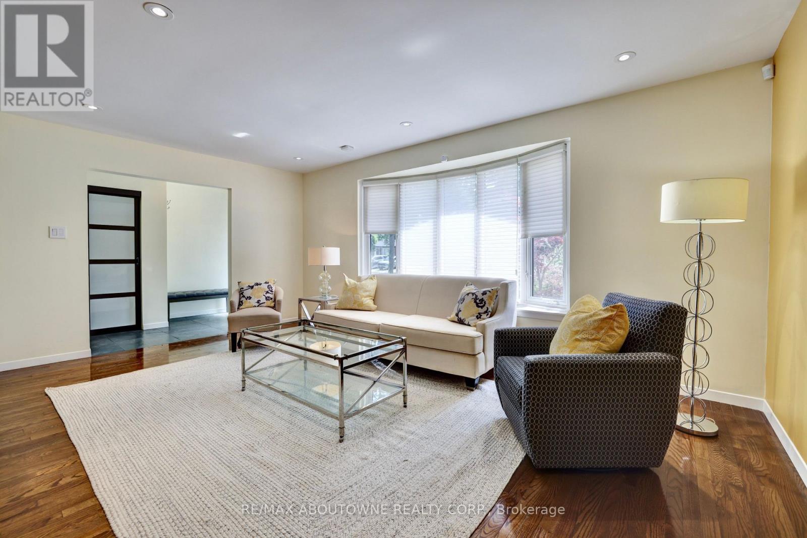 497 Anthony Drive, Oakville, Ontario  L6J 2K6 - Photo 7 - W13619198