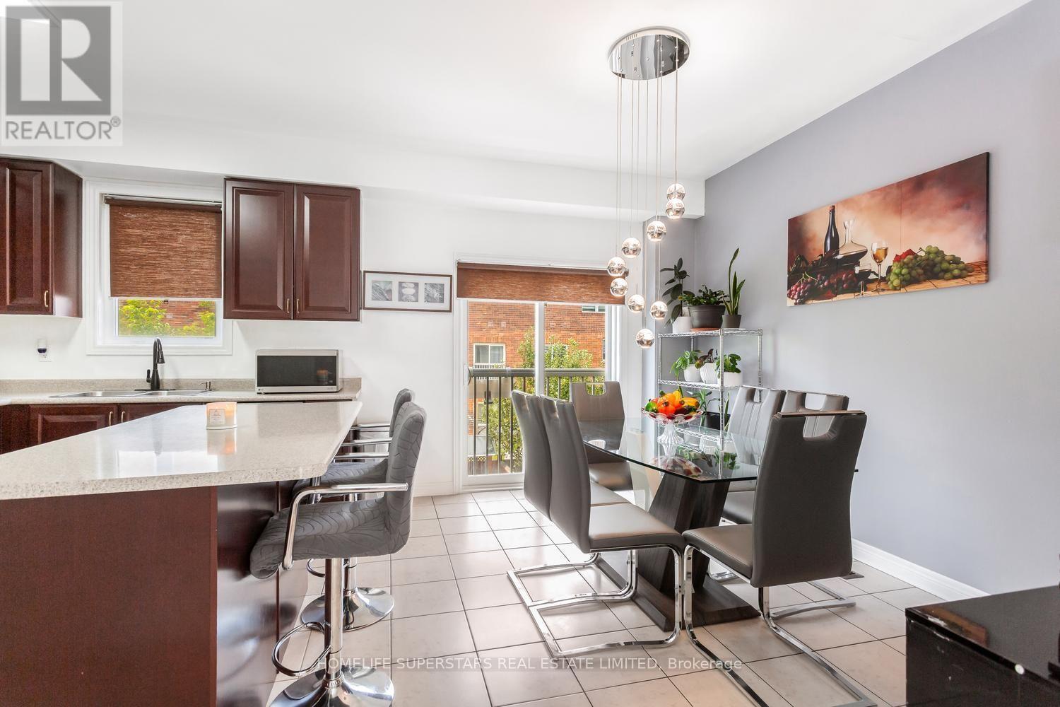 18 Mary Chapman Boulevard, Toronto, Ontario  M9M 0B2 - Photo 15 - W13619226