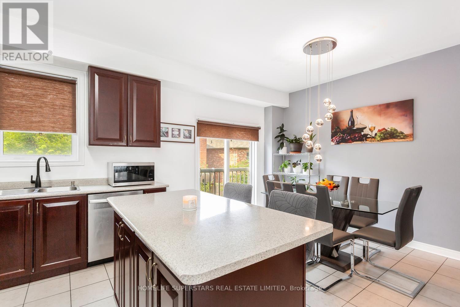 18 Mary Chapman Boulevard, Toronto, Ontario  M9M 0B2 - Photo 18 - W13619226