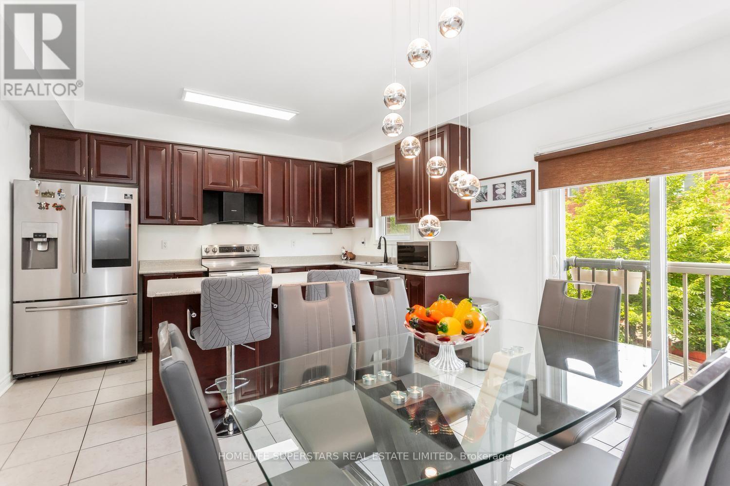 18 Mary Chapman Boulevard, Toronto, Ontario  M9M 0B2 - Photo 19 - W13619226